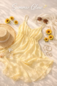 Sunlit Yellow Sundress Summer Flat Lay Genflow 模板預覽