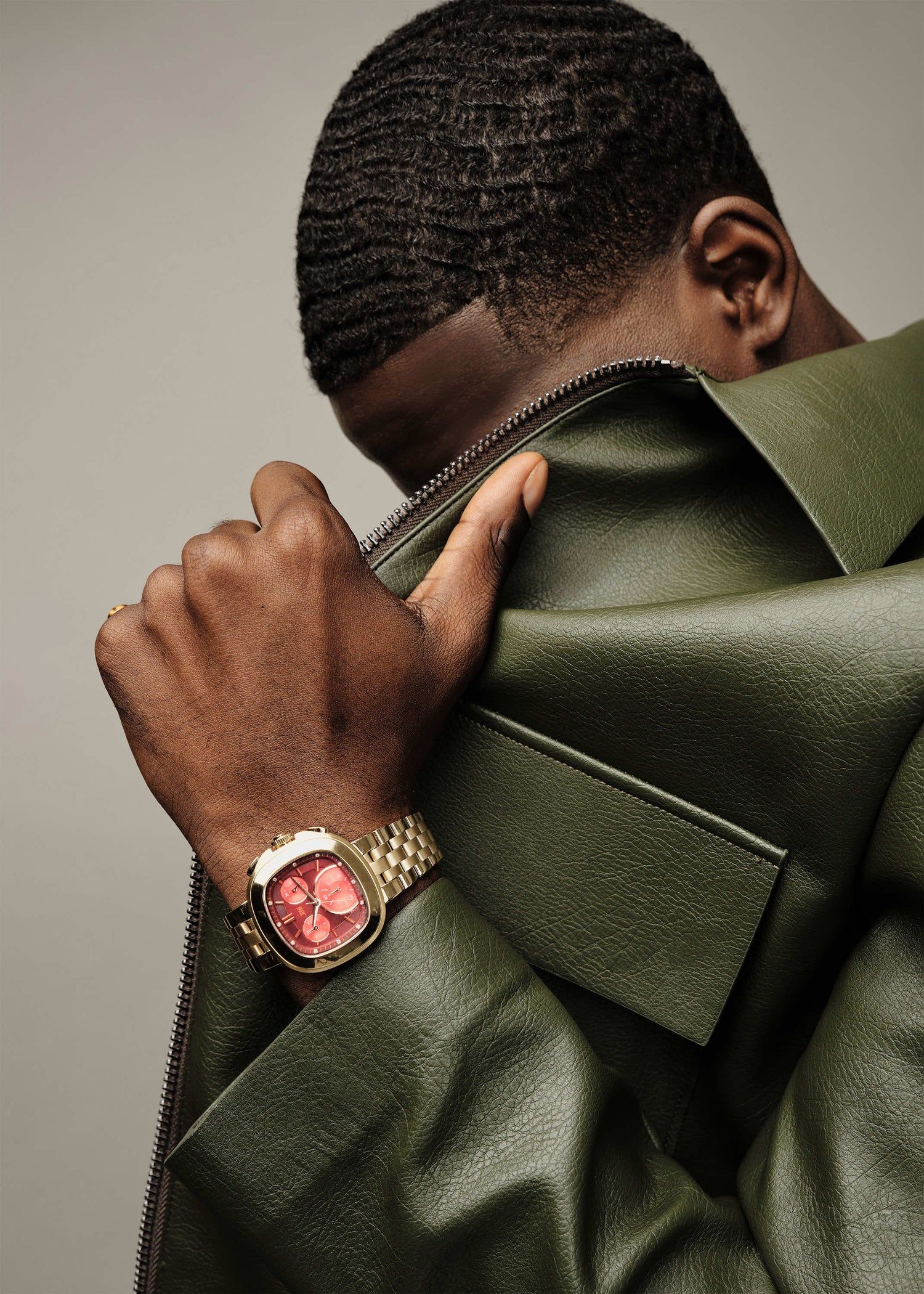 Luxury Watch Fashion Editorial Portrait Genflow テンプレートプレビュー