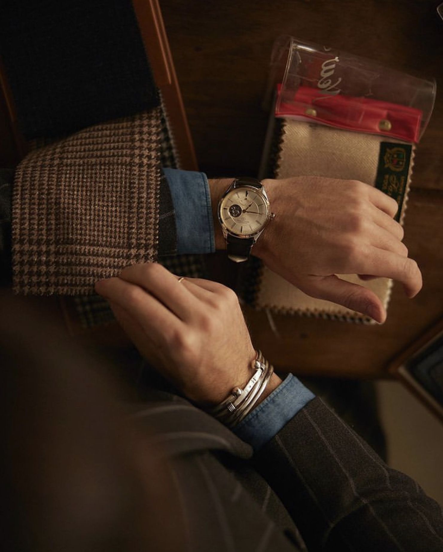 Luxury Wristwatch Gentleman Style Genflow template preview