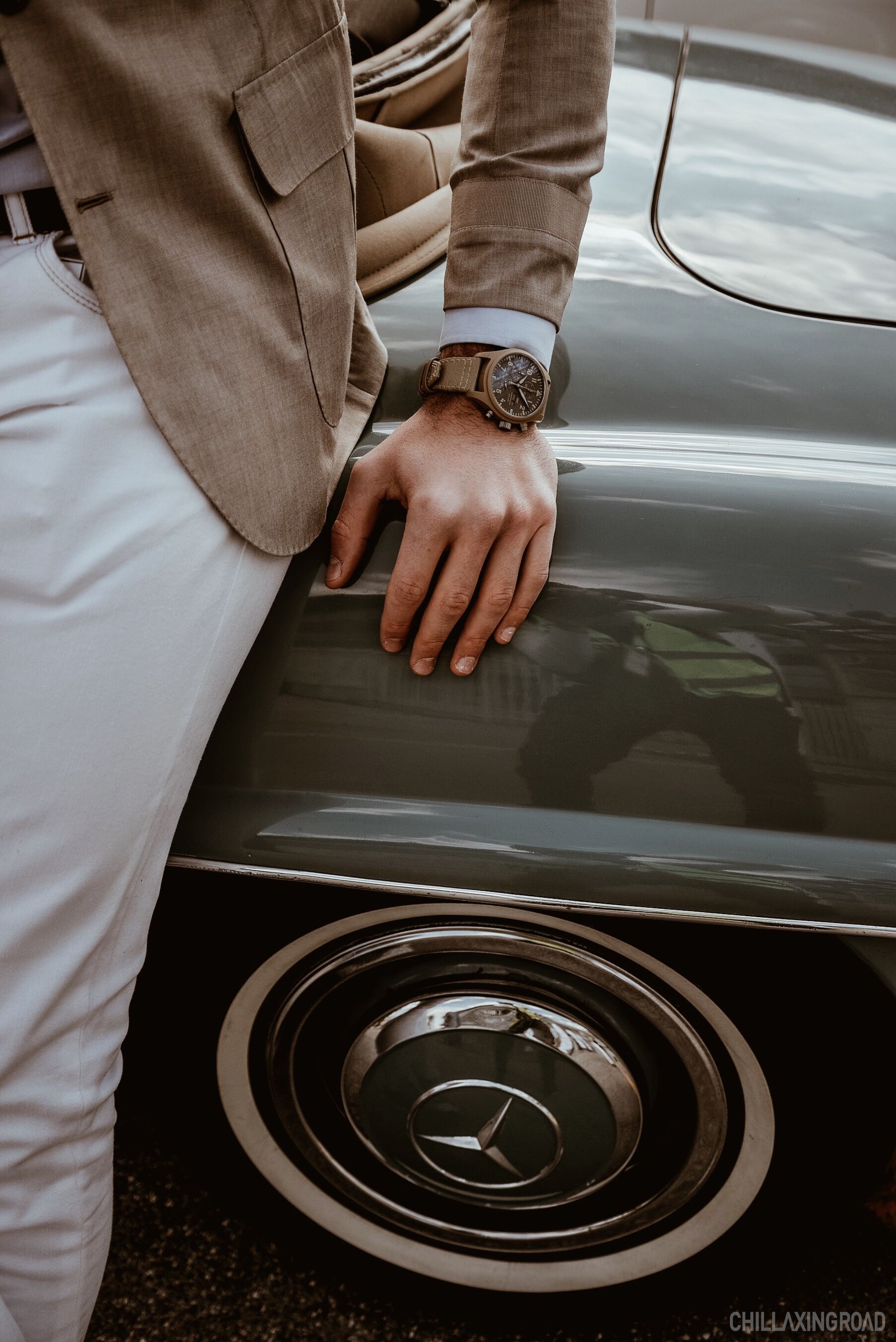 Luxury Watch By Vintage Car Genflow template preview