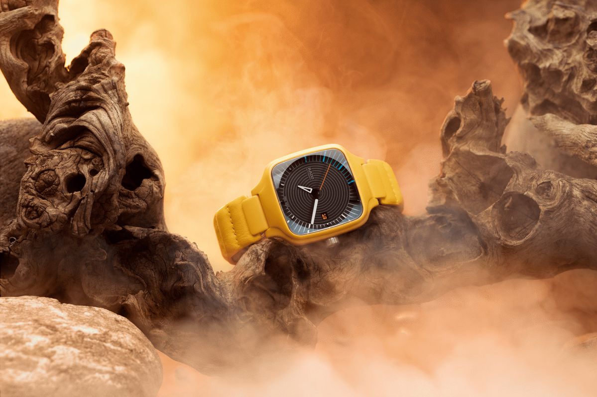 Rugged Desert Watch Showcase Genflow template preview