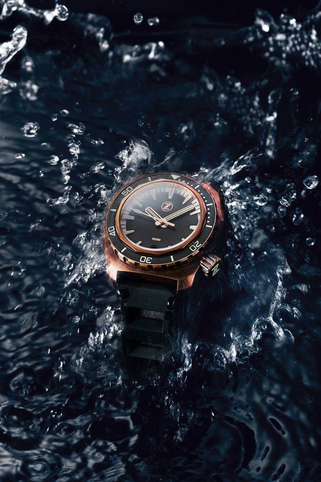 Luxury Dive Watch Water Splash Genflow template preview