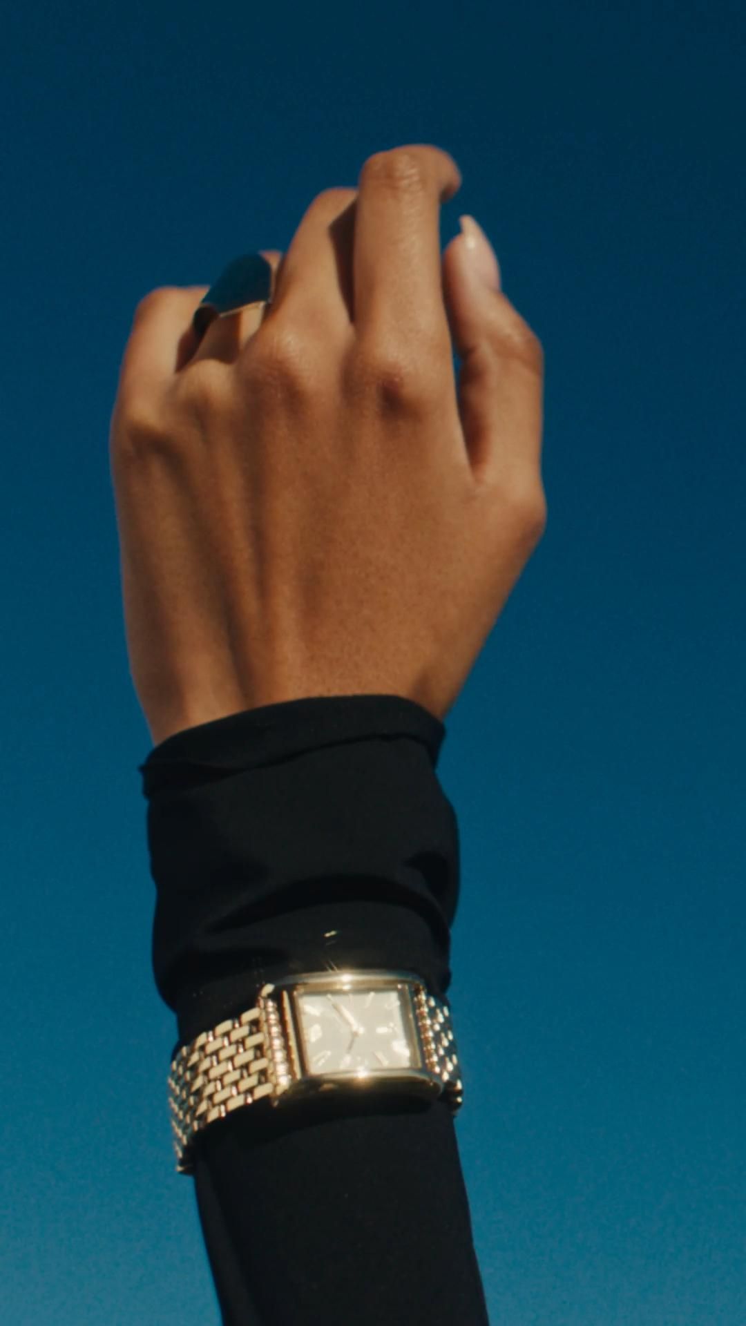 Minimalist Gold Watch Sky Backdrop Genflow template preview