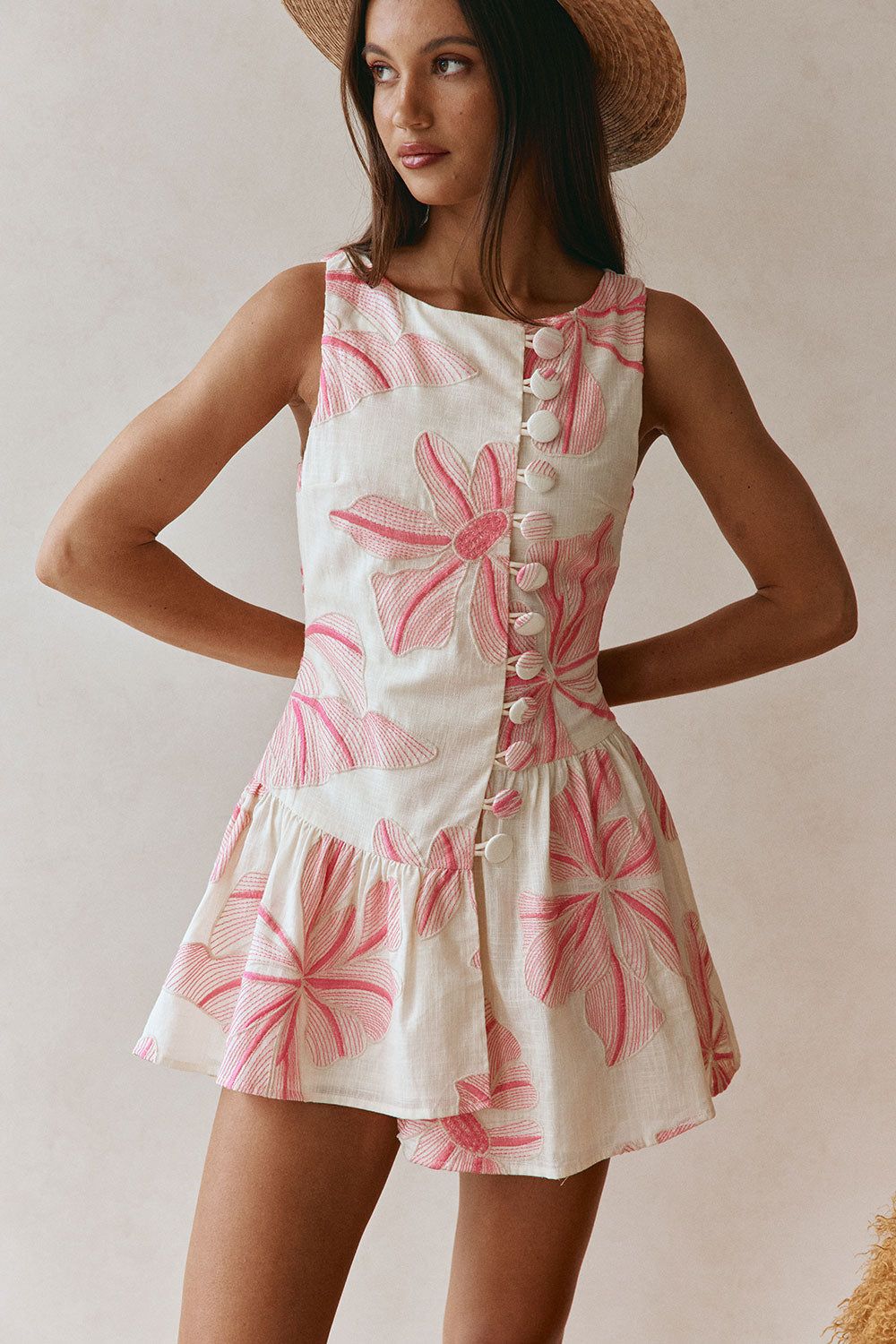 Soft Studio Floral Summer Dress Genflow テンプレートプレビュー
