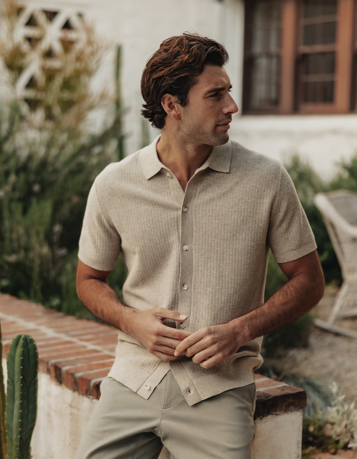 Mediterranean Garden Menswear Lifestyle Portrait Genflow テンプレートプレビュー