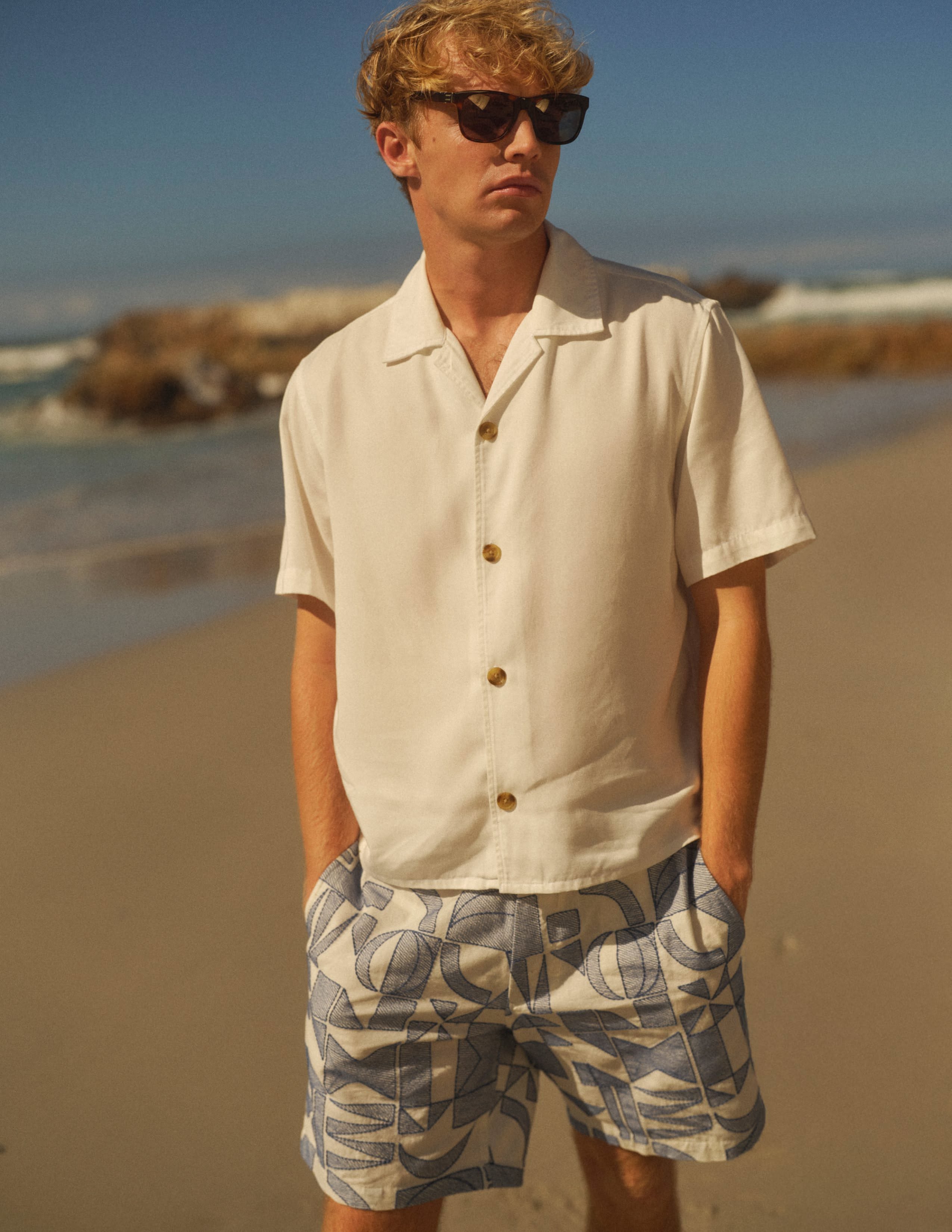 Sunlit Beach Menswear Lifestyle Genflow template preview