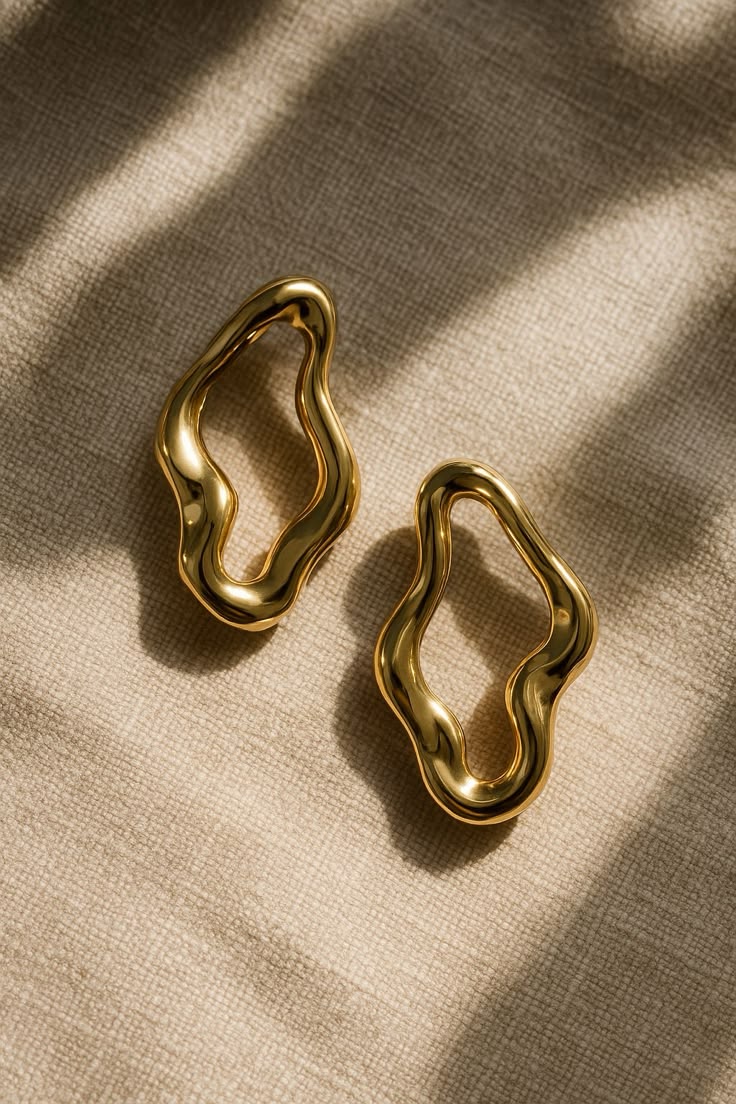 Minimalist Gold Earrings Sunlit Linen Genflow template preview