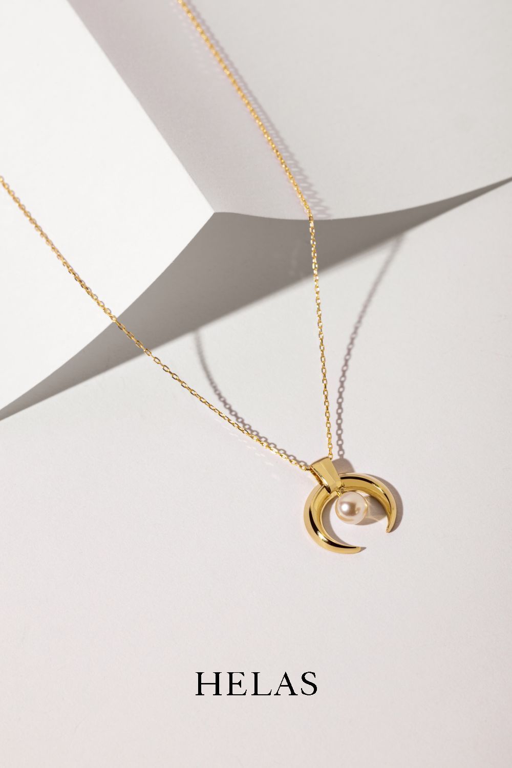 Minimalist Gold Crescent Pearl Necklace Genflow template preview