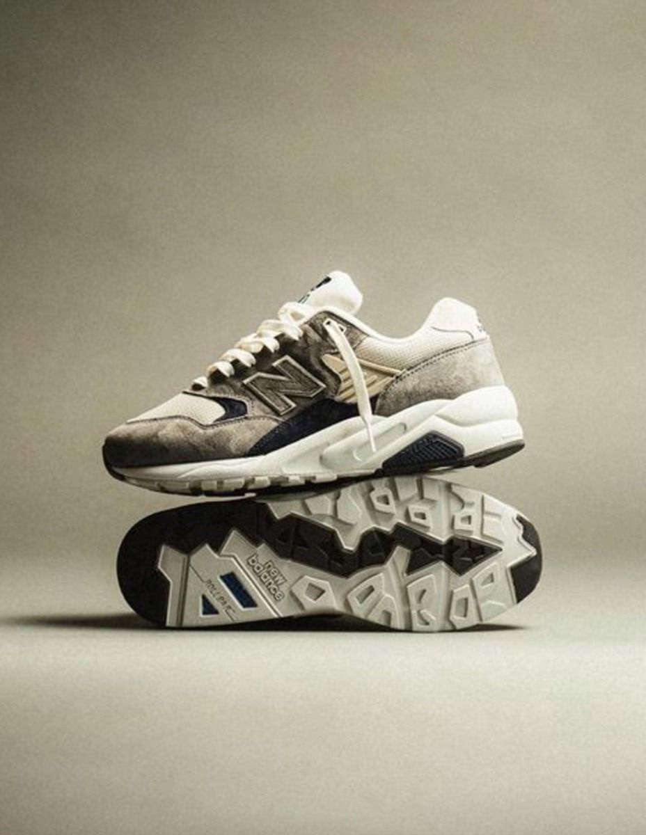 Sport Footwear Photography 0005 Creative Design Generator Genflow テンプレートプレビュー