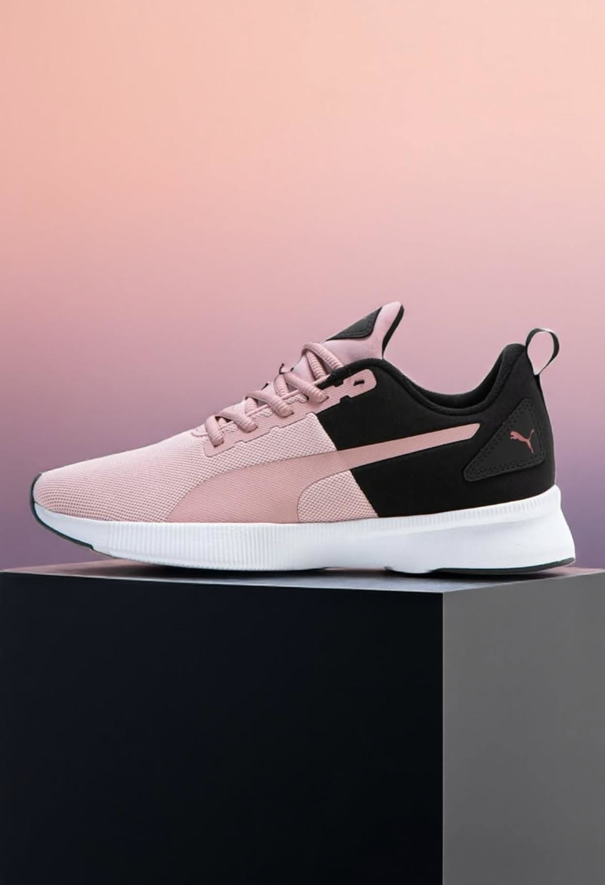 Tênis Flyer Runner Mesh Feminino Puma Rosa Preto E Creative Design Generator Genflow template preview