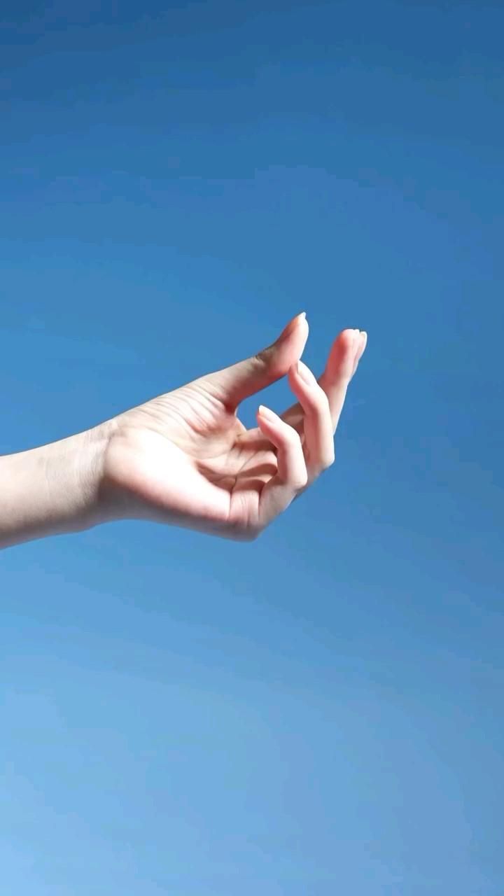 This May Contain: A Person's Hand Reaching Up Into The Sky Creative Design Generator Genflow テンプレートプレビュー