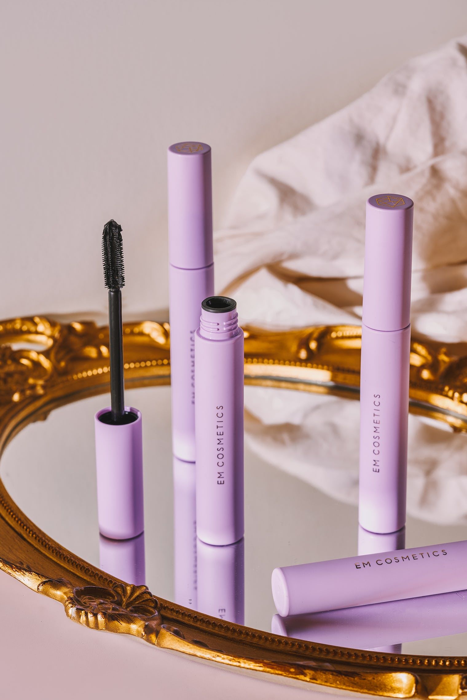 This Cult-favorite Beauty Brand Just Launched Its First Mascara Creative Design Generator Genflow テンプレートプレビュー