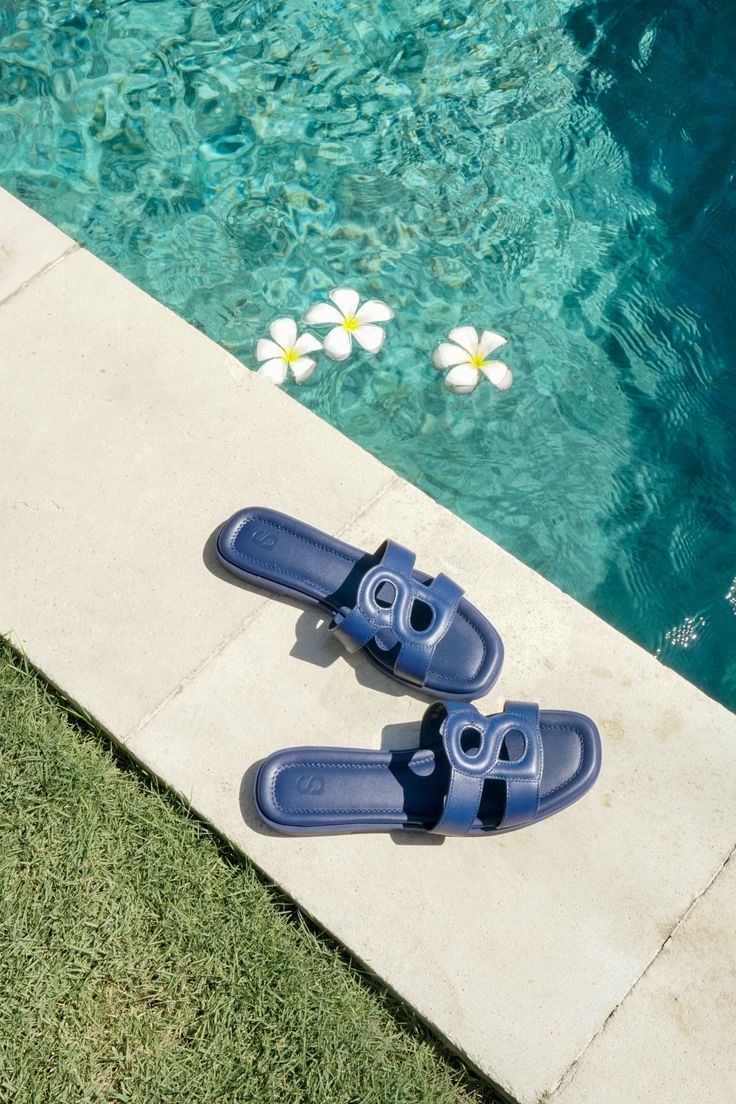 Summer Sandal Photo 0054 Creative Design Generator Genflow template preview