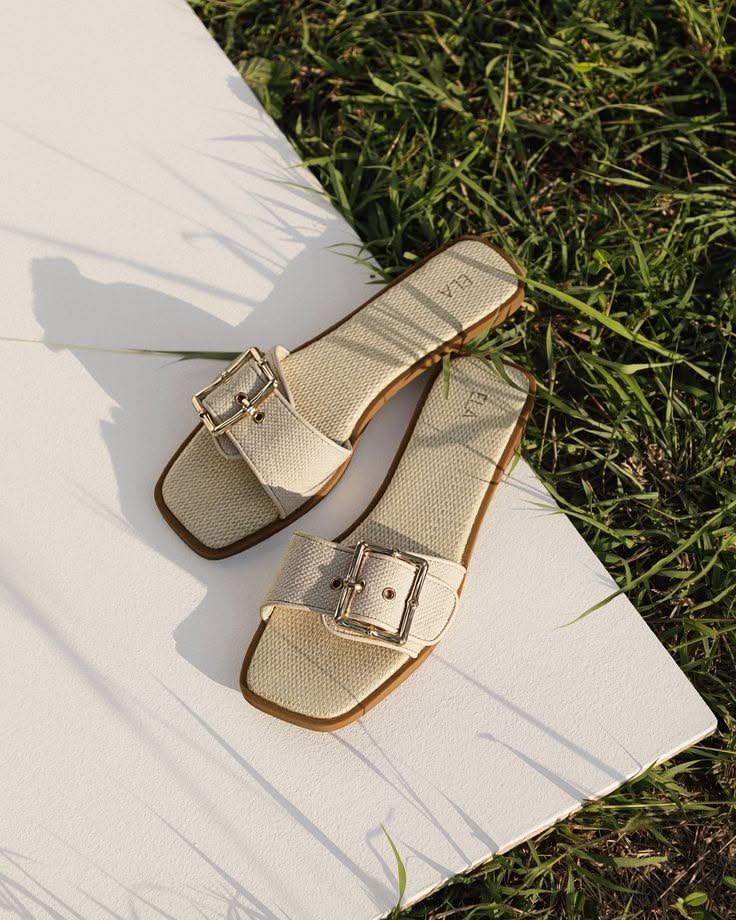 Summer Sandal Photo 0096 Creative Design Generator Genflow template preview