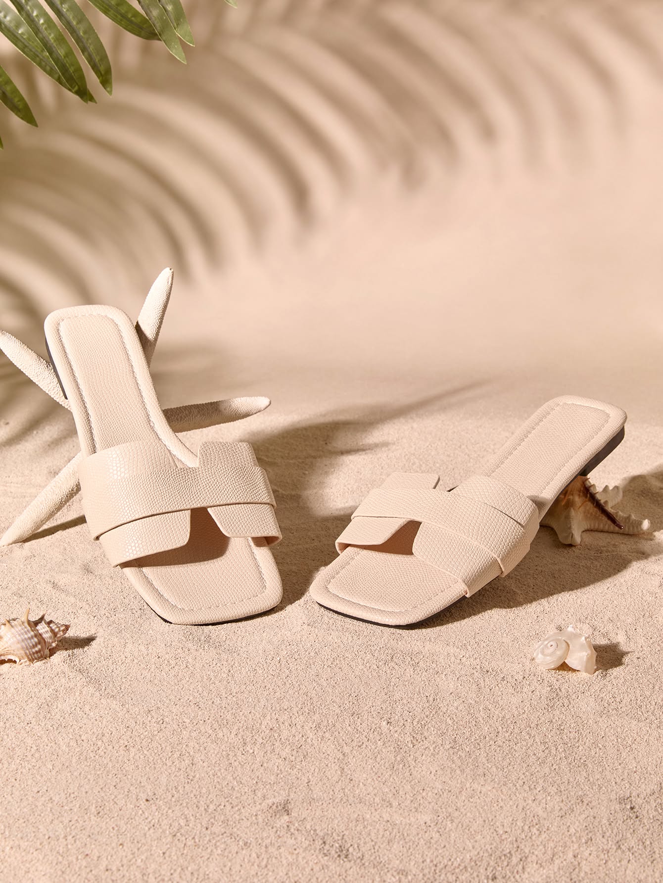Nuevas Sandalias De Verano Con Correa De Estilo Casual Para Mujer, Cómodas Sandalias Creative Design Generator Genflow template preview